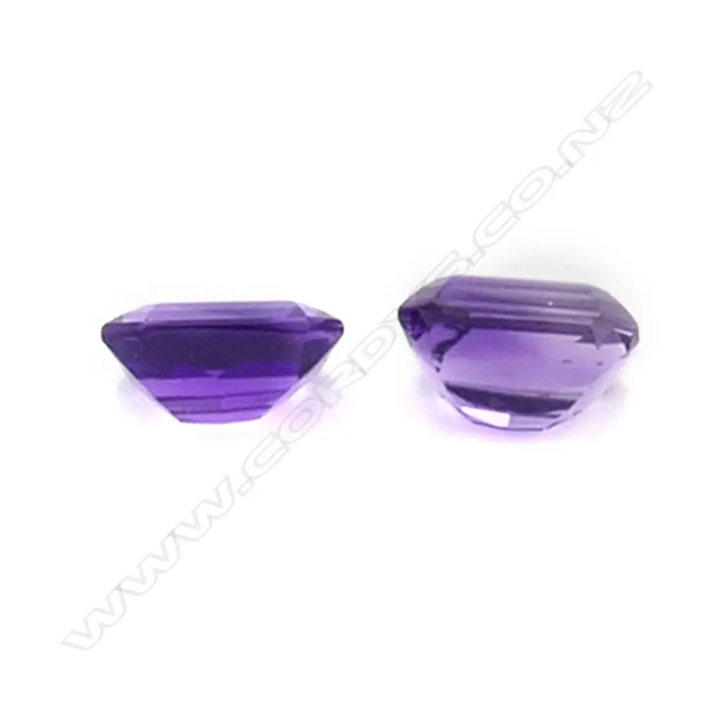 Amethyst – 6.25ct. - 2 stones rectangular with corners cut Image 1++