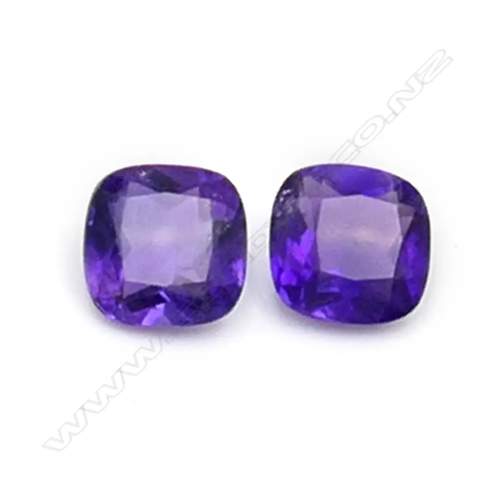 Amethyst – 6.8ct. - 2 stones near pair Image 1++