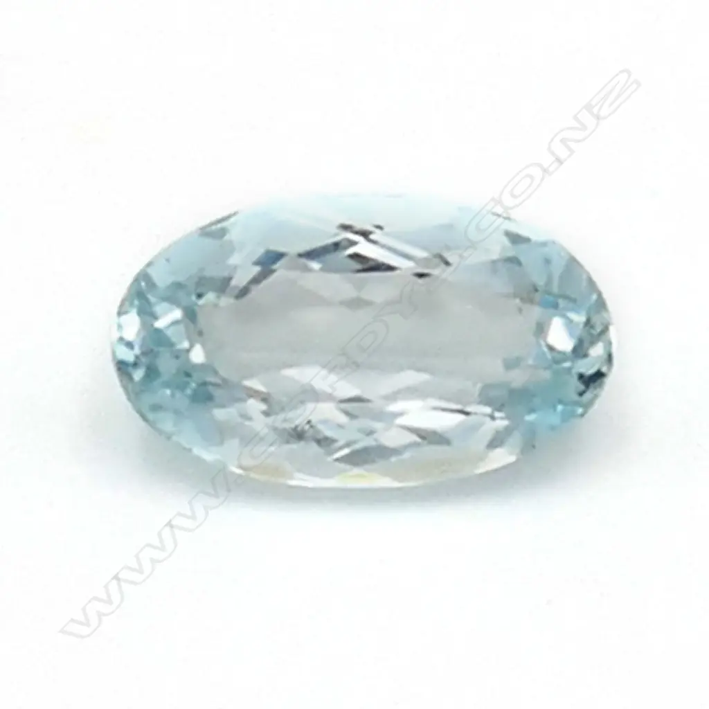 Aquamarine – 6ct. oval Image 1++