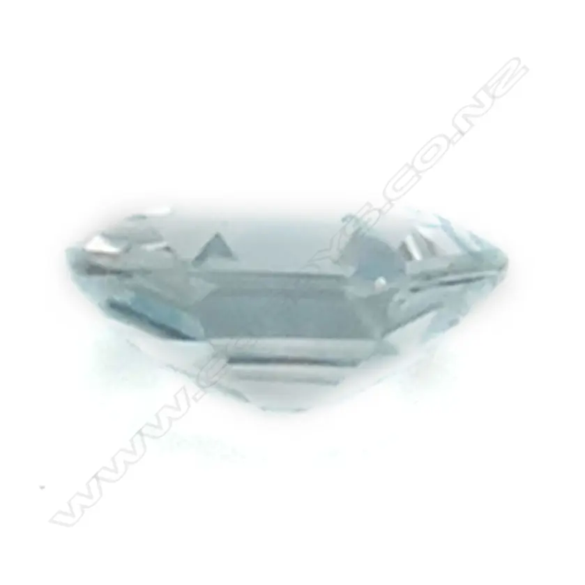 Aquamarine – 1.75ct. freeform Image 1++