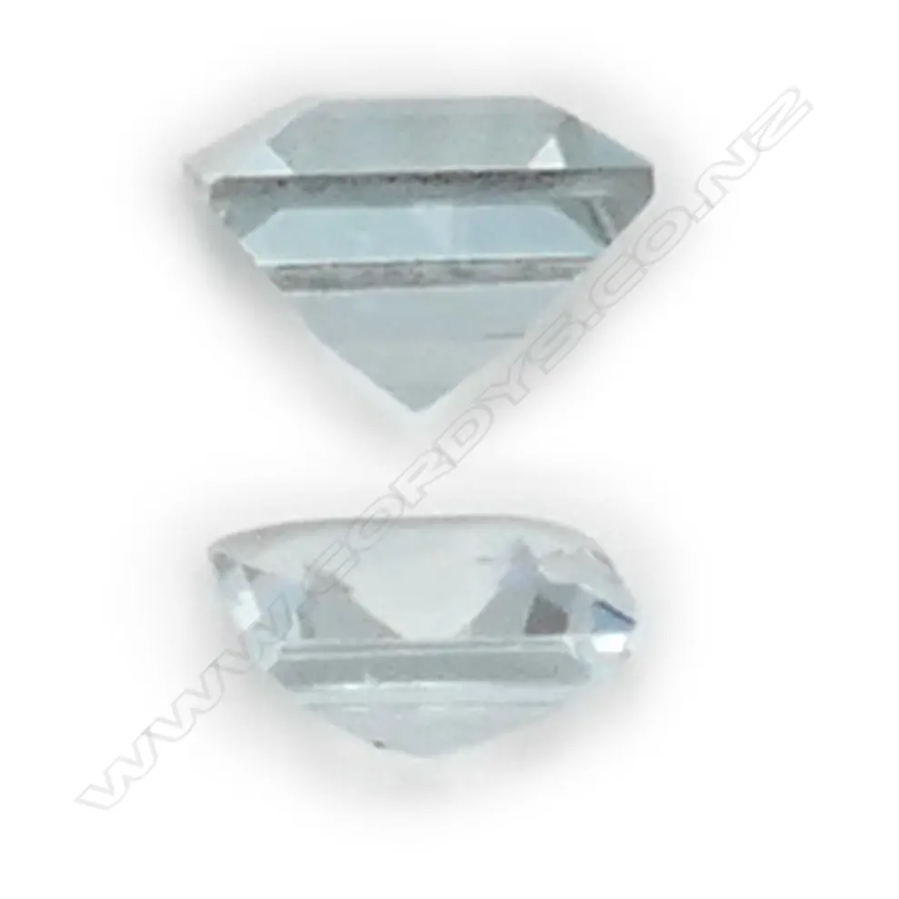 Aquamarine – 5ct. - 8 stones square Image 1++