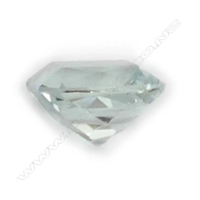 Aquamarine – 2.22ct. square with round corners Image 1++