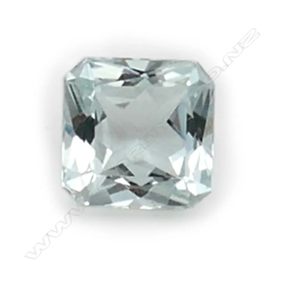Aquamarine – 2.22ct. square with round corners Image 1++