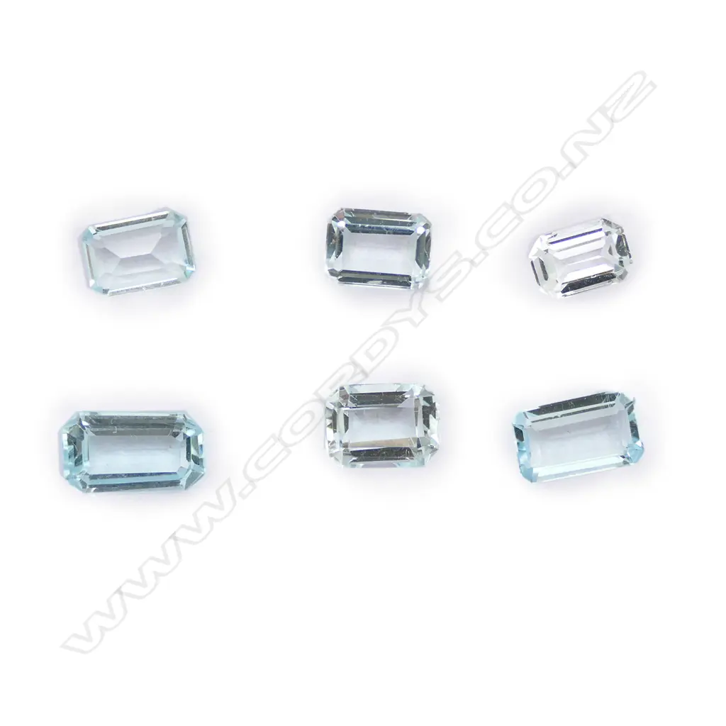 Aquamarine – 5.2ct. - 6 stones rectangular with corners cut Image 1++