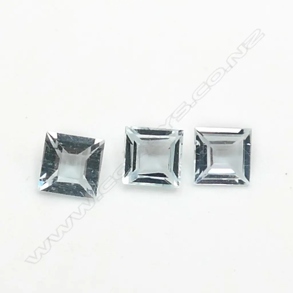 Aquamarine – 5ct. - 17 stones square Image 1++