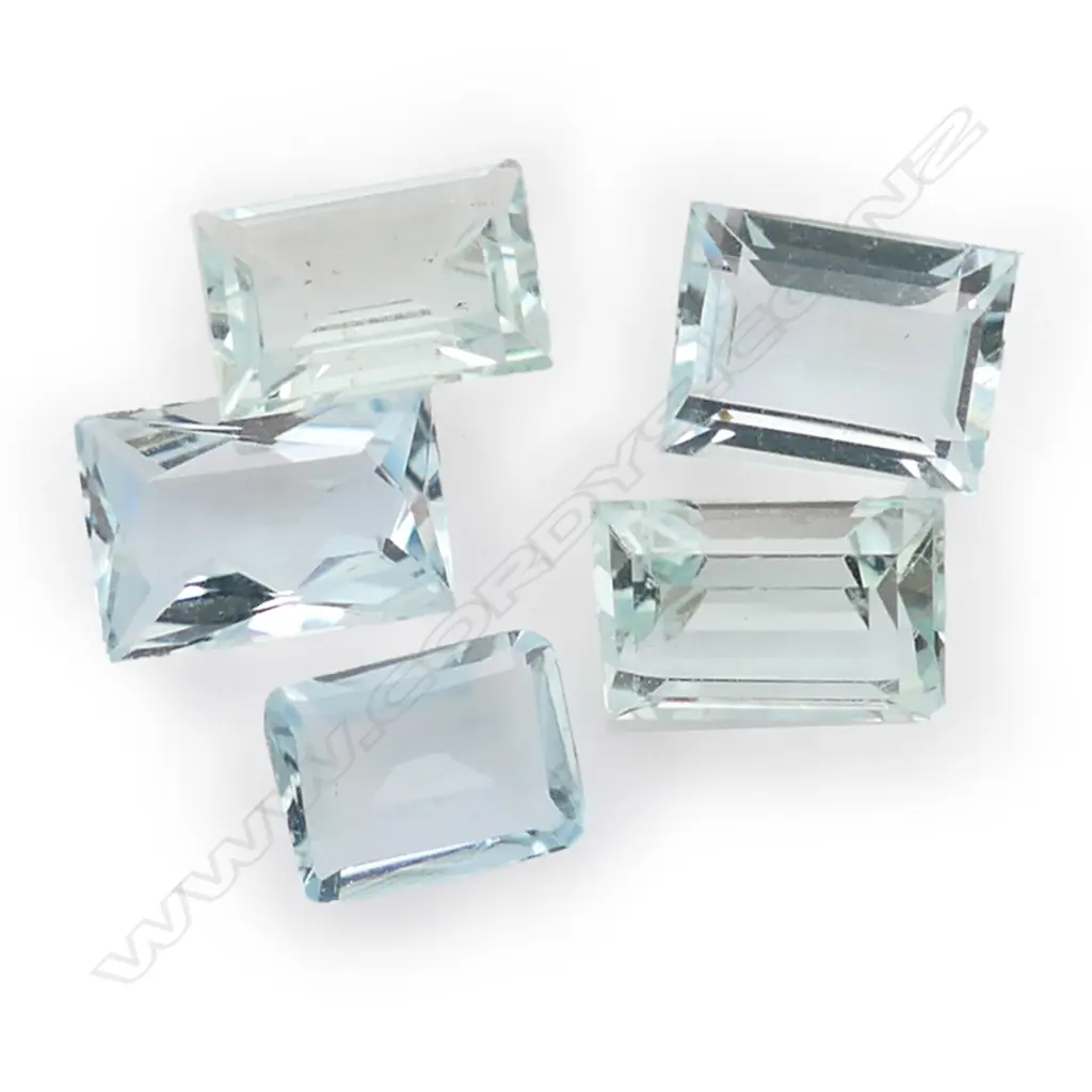 Aquamarine – 5ct. - 5 stones rectangular Image 1++