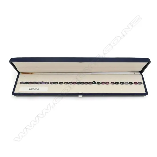 Spinel – 25ct. - 28 stones oval faceted stones