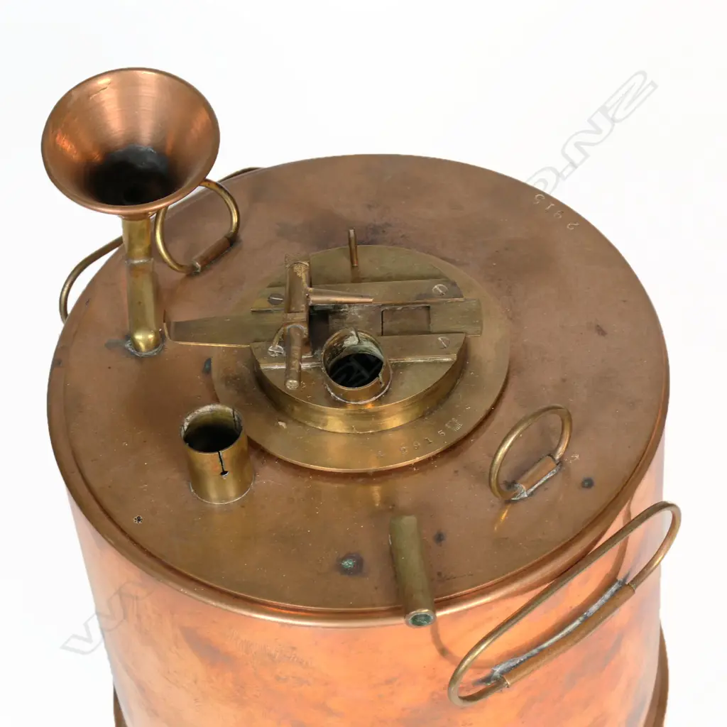 Flash point tester by Baird & Tatlock of London, copper & wooden boxed, 300 x 170mm Image 1++