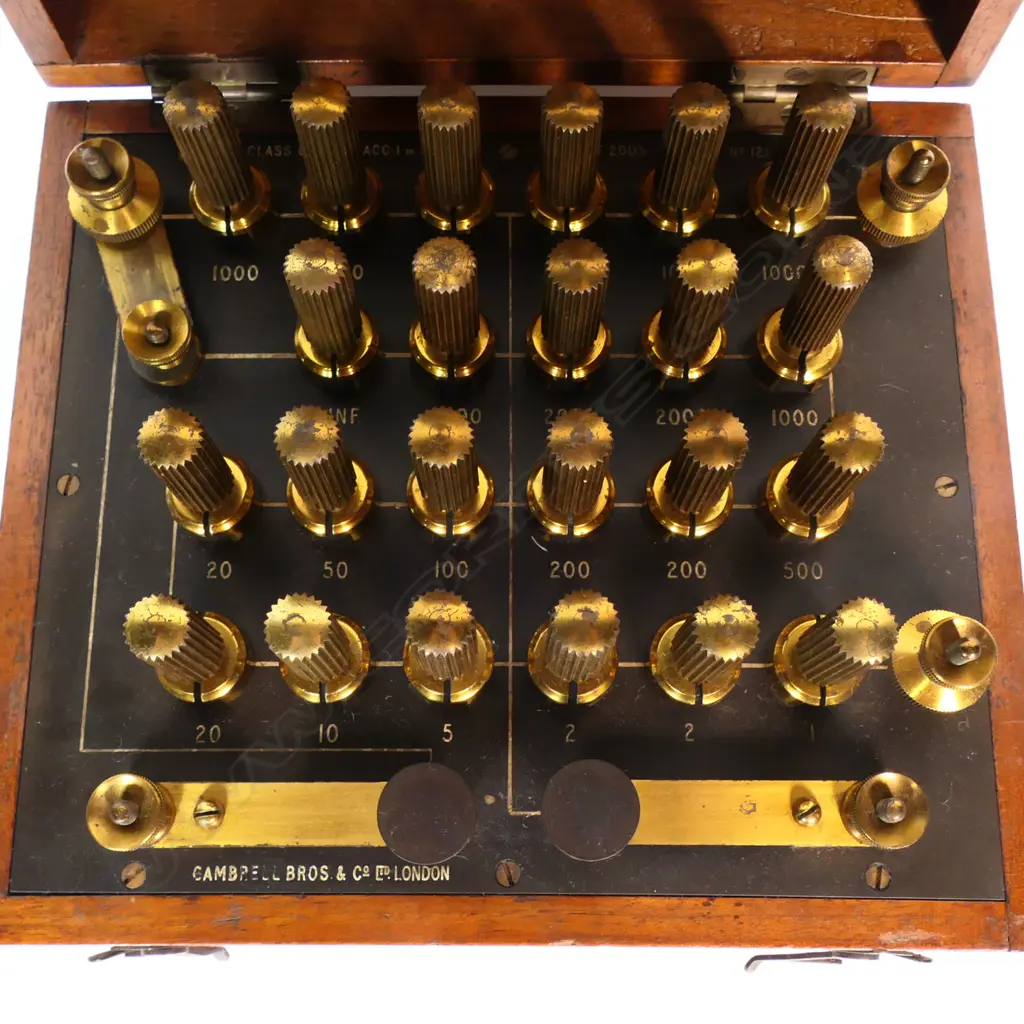 Campbell Bros & Co London electrical bridge. With copper knobs. 225 x 195 x 160mm. Image 1++