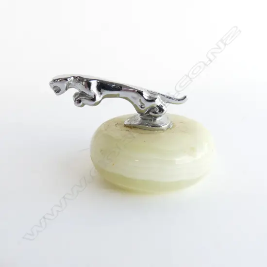 Jaguar small version chrome paperweight, H.45mm,