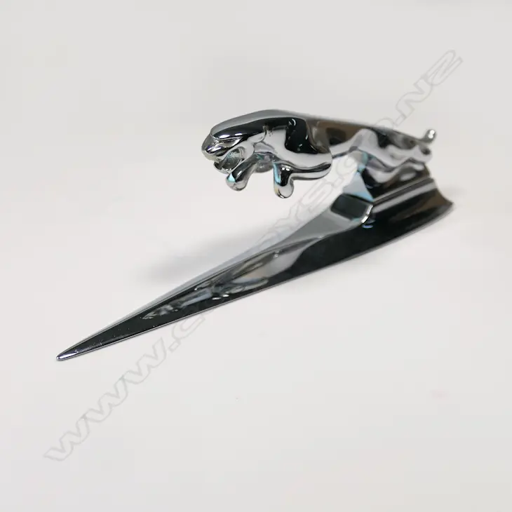 Chrome Jaguar car mascot on arrow shaped base. H.550mm Image 1++