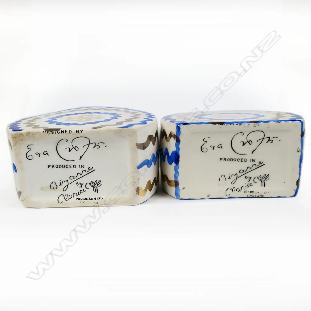 A rare c.1934 Eva Crofts for Clarice Cliff 'Art in Industry' Bizarre milk jug and sugar bowl, of Bonjour shape, gilt and blue concentric lines, black printed mark. H.60mm Image 1++