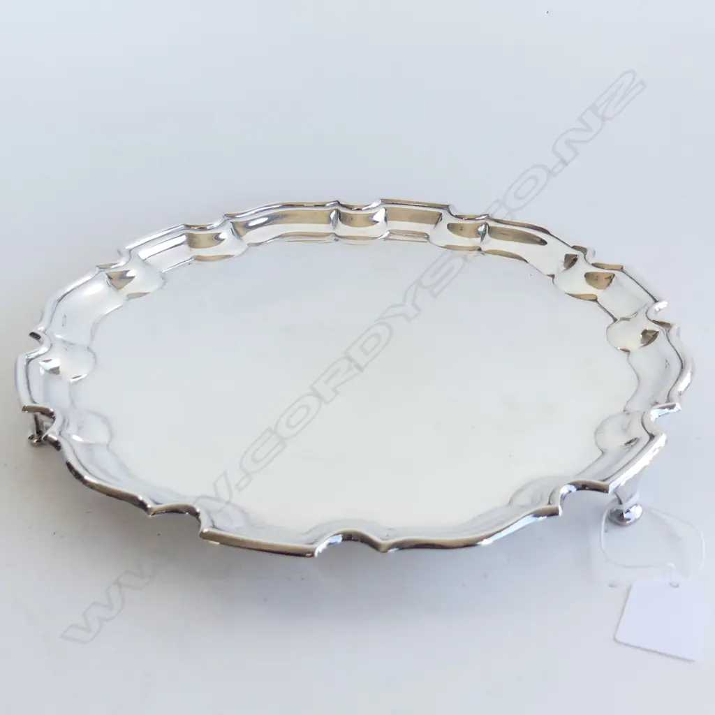 Silver salver with pie crust rim. Dia.245mm. W.550gms Image 1++
