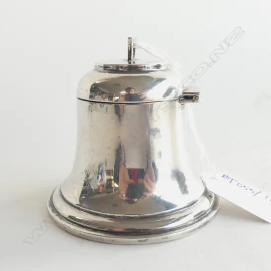 Sterling silver inkwell. Birmingham 1913. 174gms.