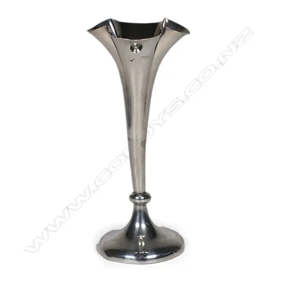 Sterling silver trumpet vase. London hallmark. weighted base. H.140mm