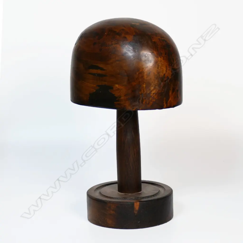 Vintage wooden hat block, H.330mm Image 1++