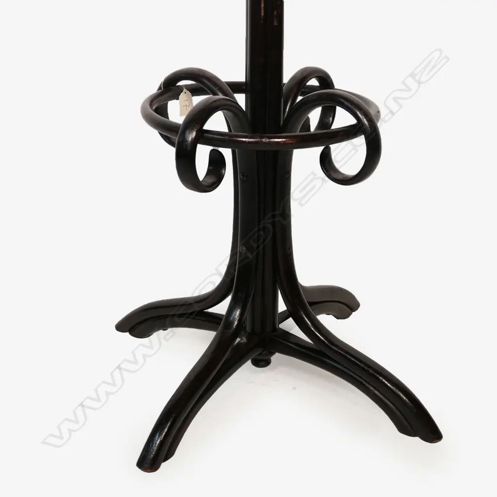 A 19thC French Thonet bentwood pedestal hat stand, Image 1++