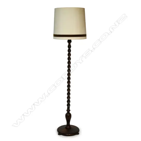 Good barley twist standard lamp & shade, H.1530mm