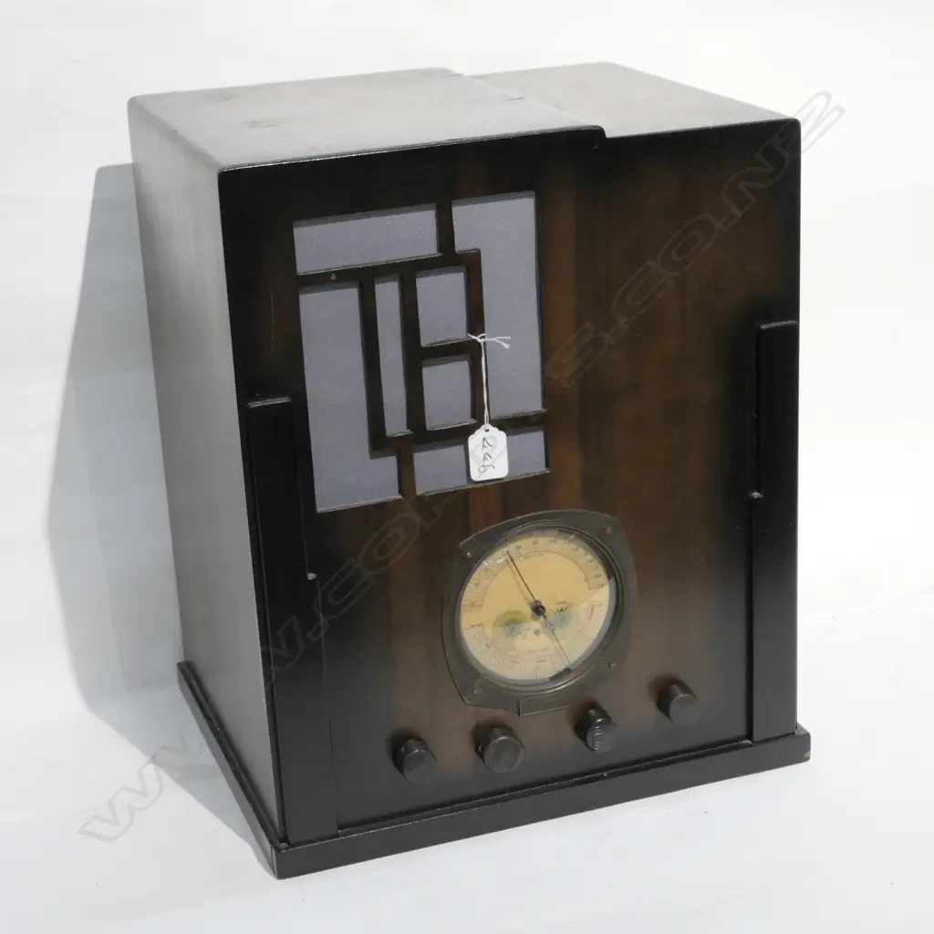 Vintage Gulbransen Super Heterodyne radio, 380 x 310 x 460mm Image 1++