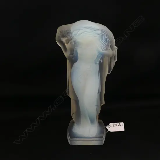 An opalescent glass figure by Edmond Etling (Choisy-le-Roi, France), c.1930