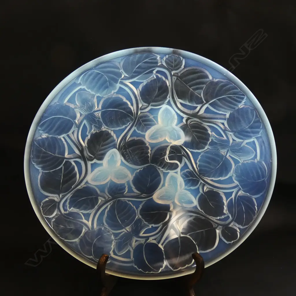 An Arrers  (André Delatte) opalescent glass bowl Image 1++