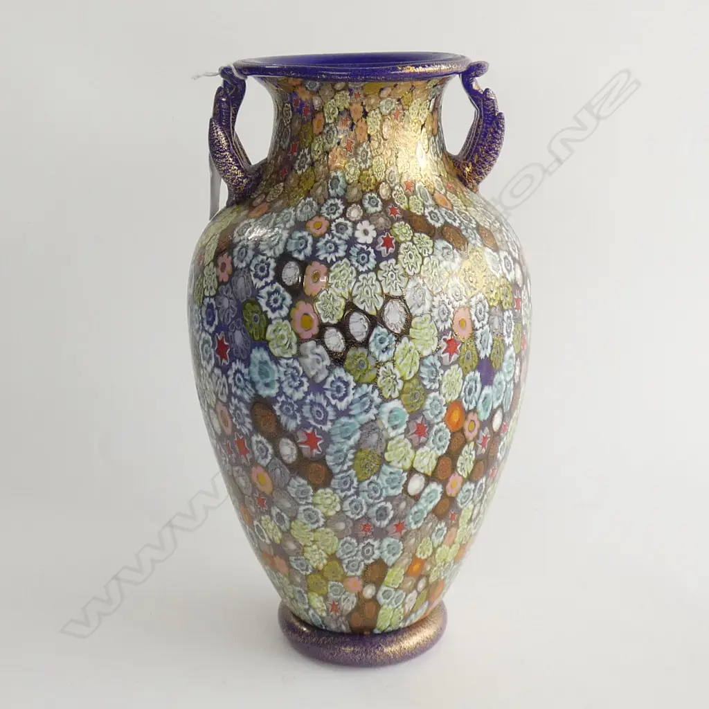 A modern Murano glass vase by Gabriele Urban Image 1++