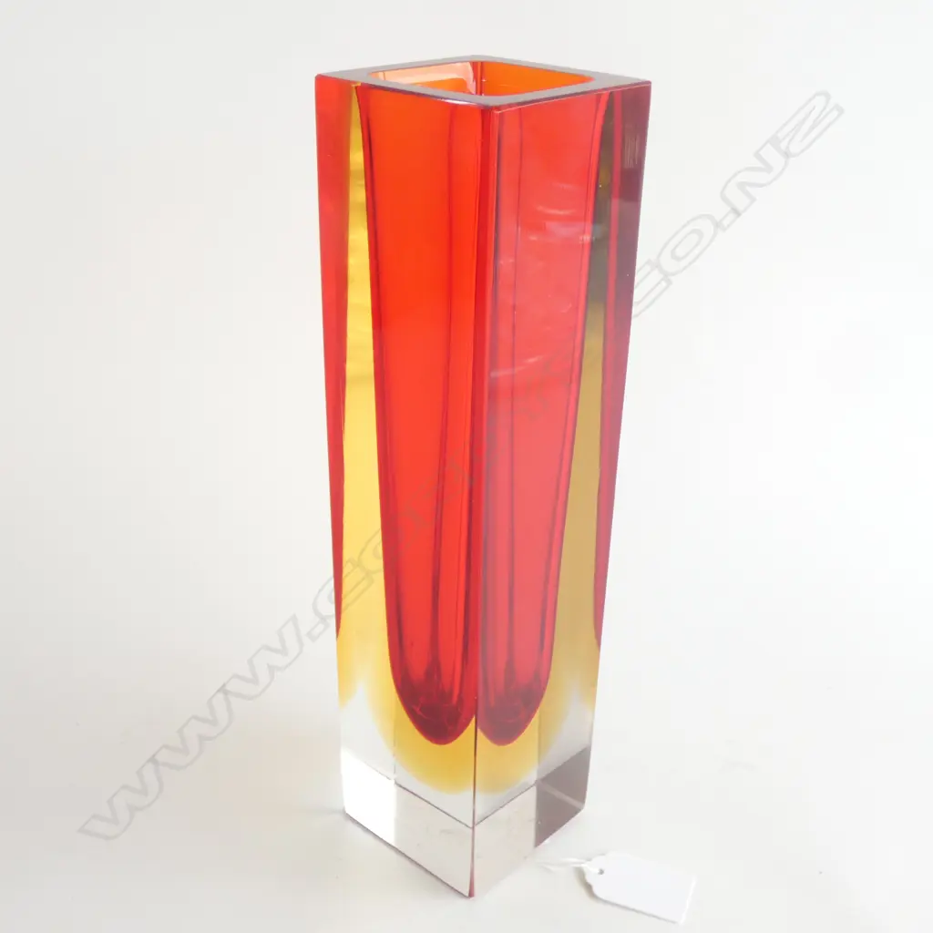 A Murano glass vase Image 1++