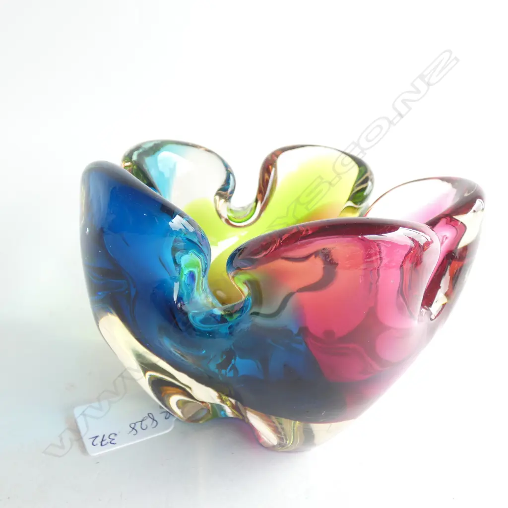 A Murano style glass bowl Image 1++