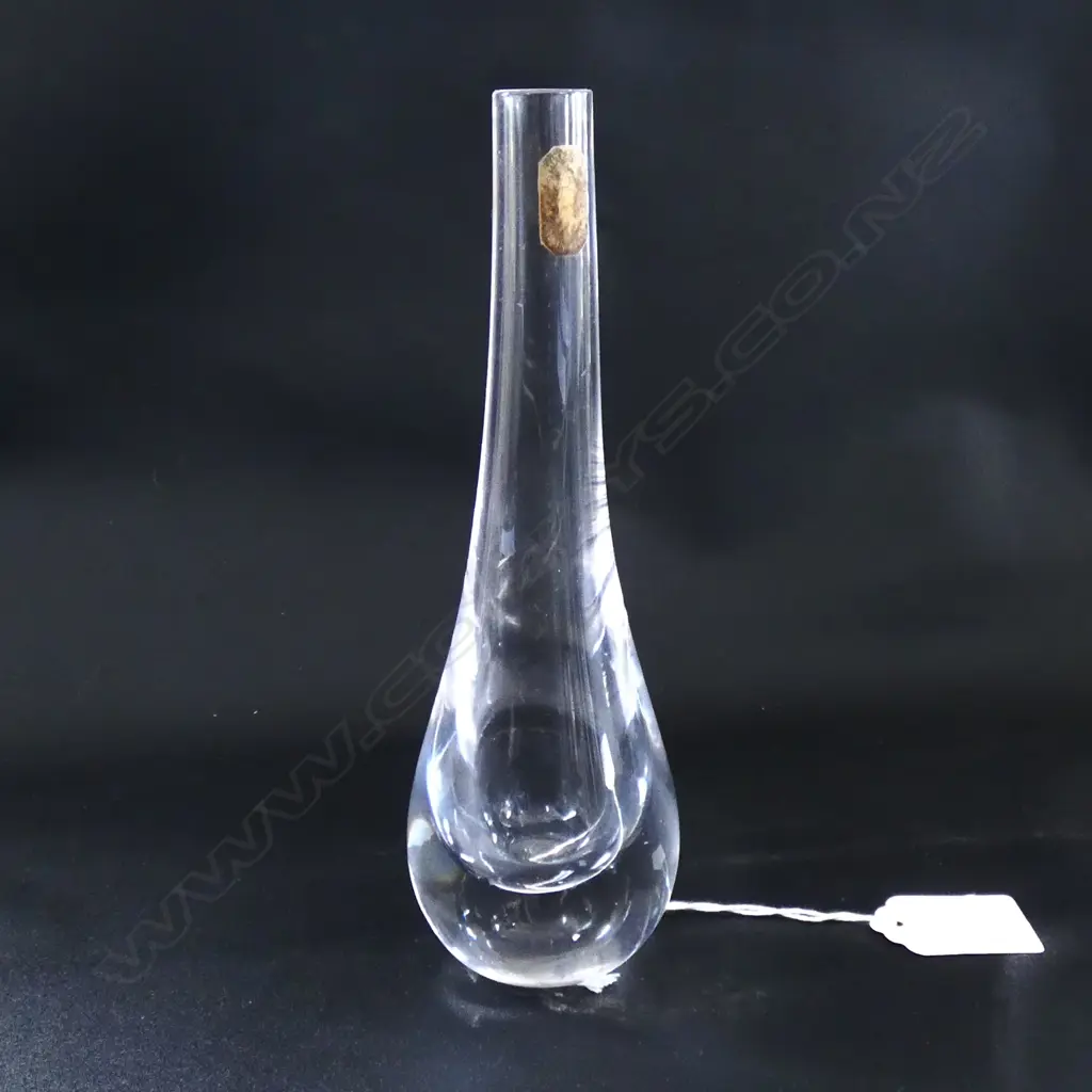 A Whitefriars clear glass bud vase Image 1++