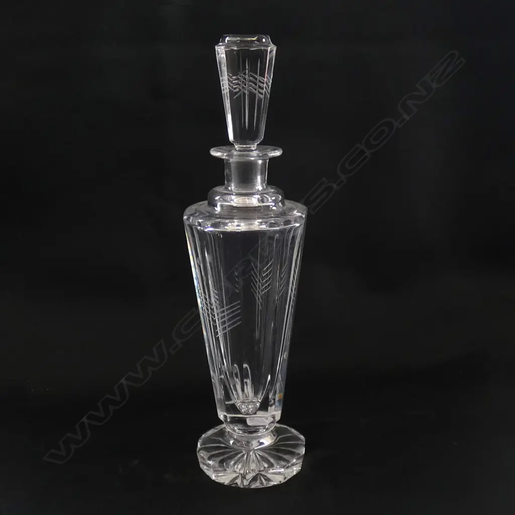 An Art Deco Flacon de Parfum, Image 1++