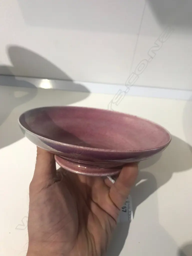 A finely potted Ruskin bowl Image 1++