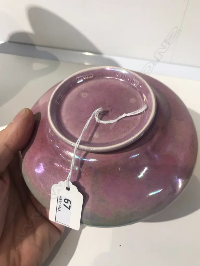 A finely potted Ruskin bowl Image 1++