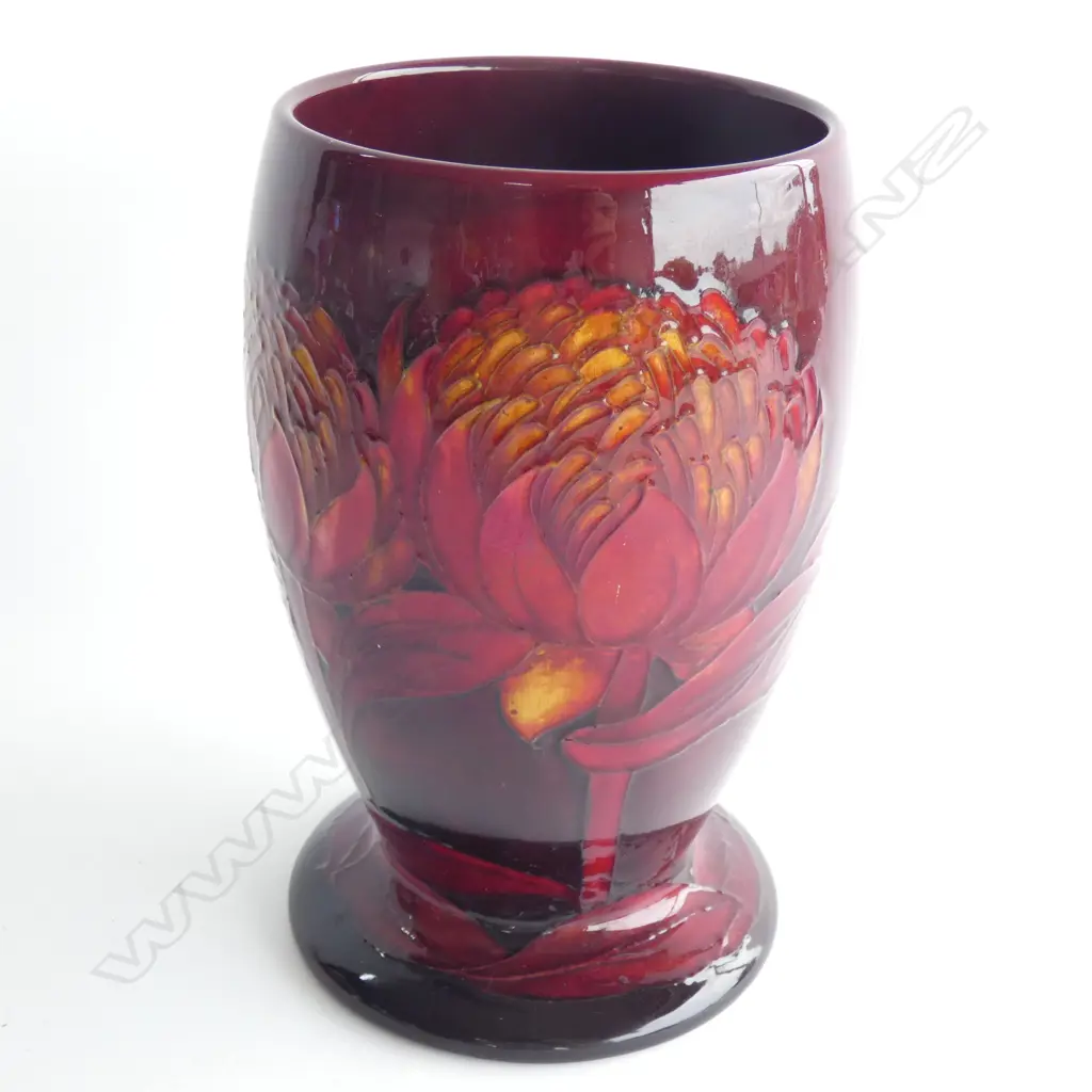 A rare William Moorcroft flambé Waratah vase Image 1++