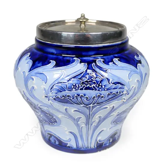 A Moorcroft Macintyre Florian Ware biscuit barrel, Poppy pattern