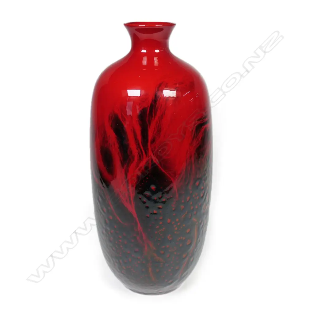 A large Royal Doulton veined flambé vase, Image 1++