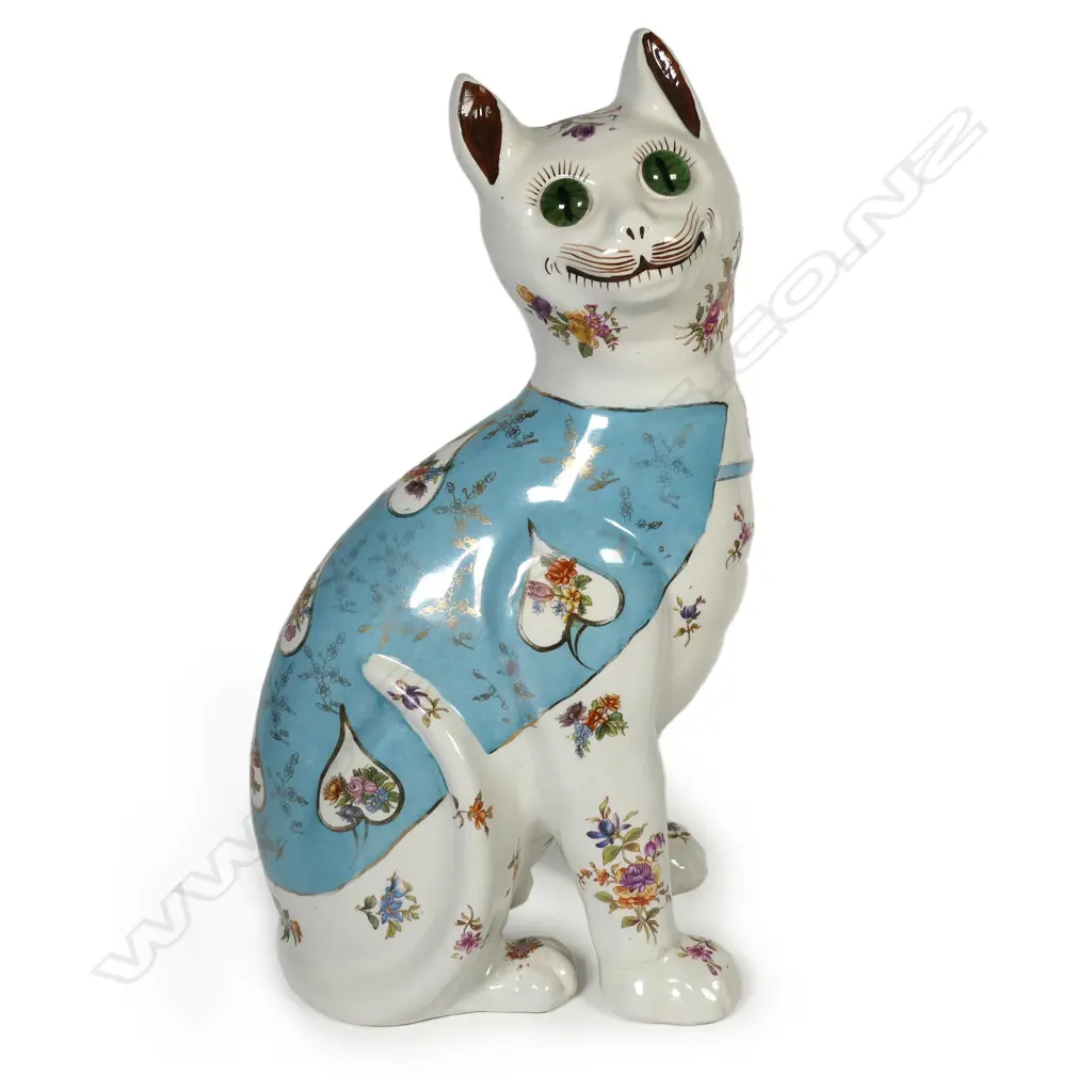 An Empire Ware ceramic cat. c.1896-1919 Image 1++