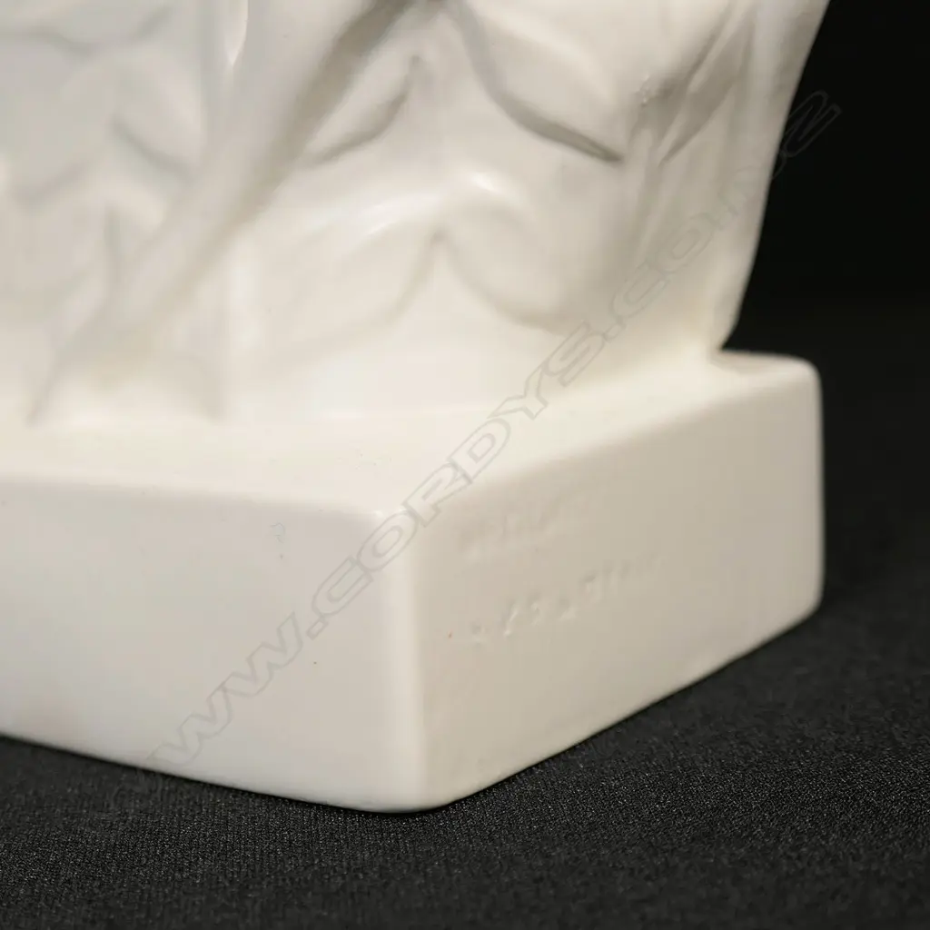 A duiker designed by John Skeaping for Wedgwood Image 1++