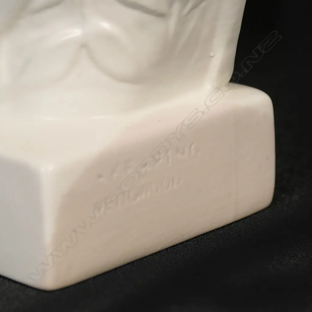 A Duiker designed by John Skeaping for Wedgwood Image 1++