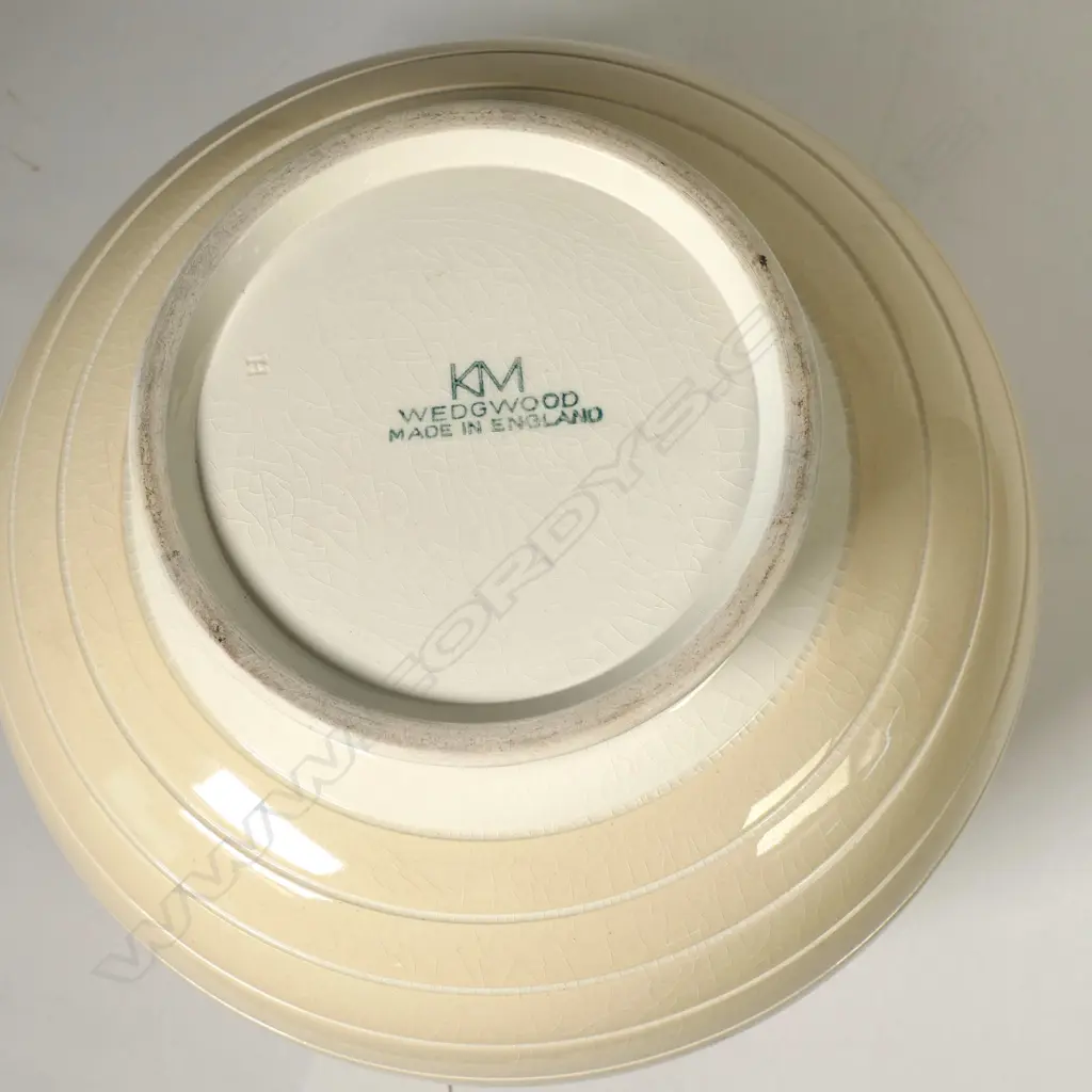 An experimental vase designed for Wedgwood by Keith Murray, Image 1++