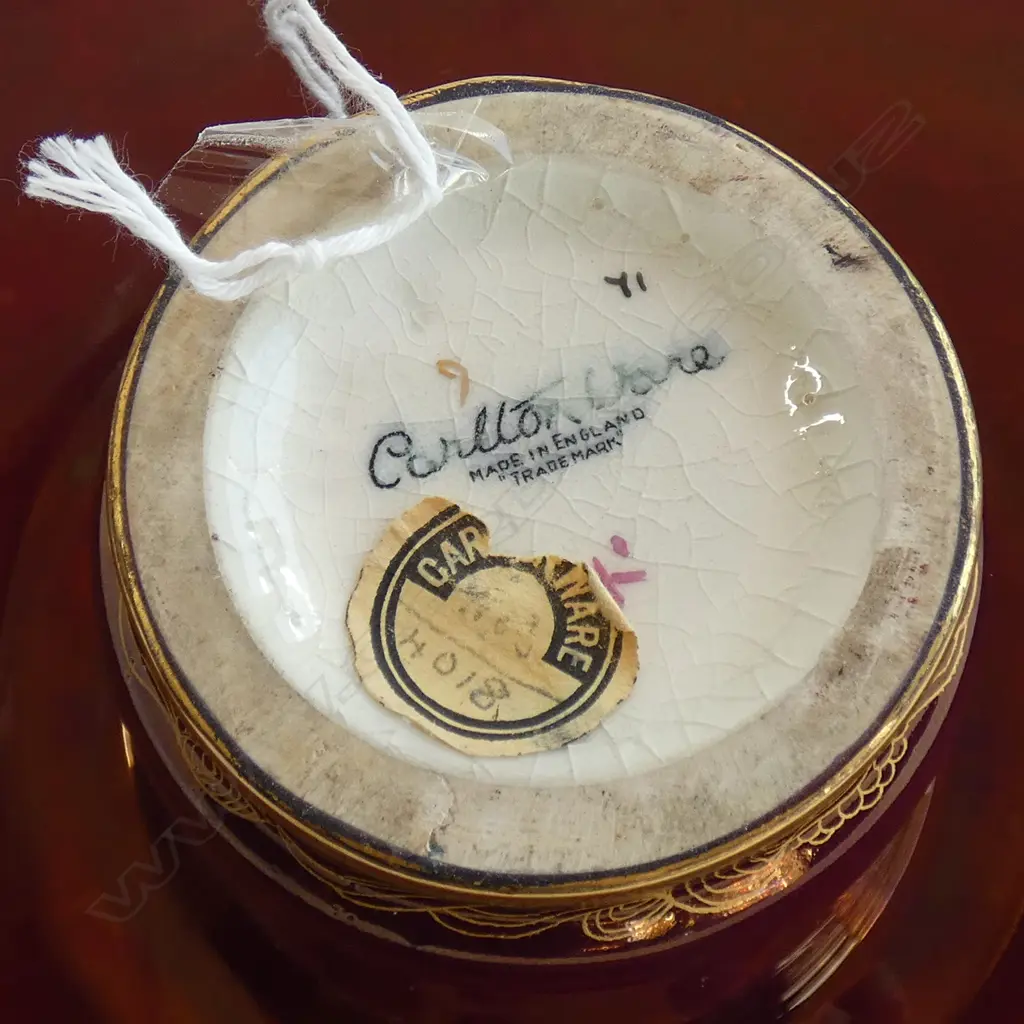 A Carlton ware Secretary Bird pattern flower holder Image 1++