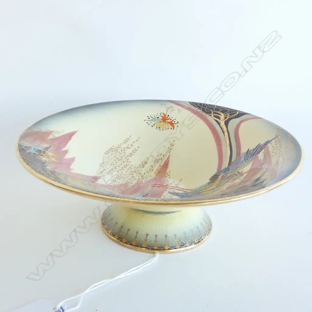 A Carlton ware  dish, 'Sketching bird' pattern Image 1++