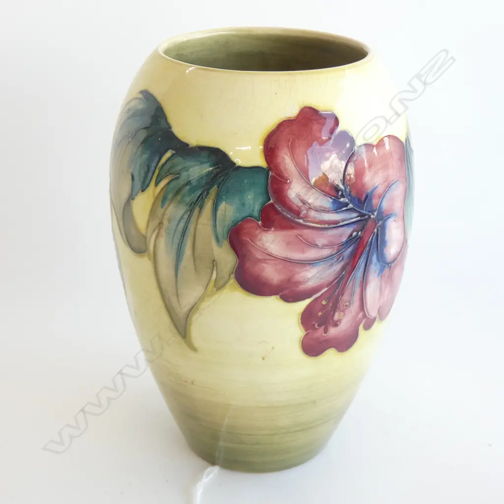 A Moorcroft Hibiscus pattern shallow bowl on foot, c.1950s Image 1++