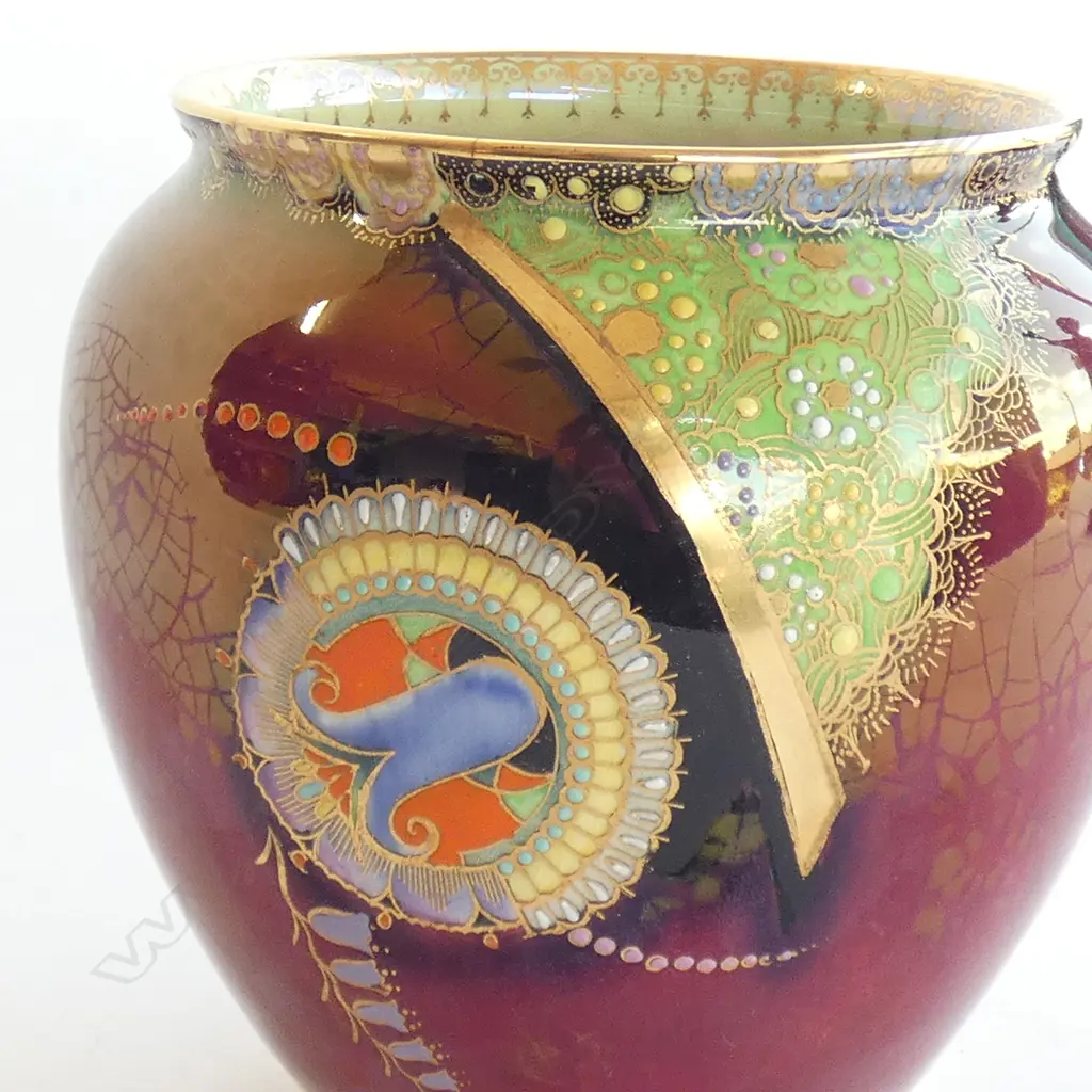 A Carlton Ware 'Bell' pattern vase Image 1++