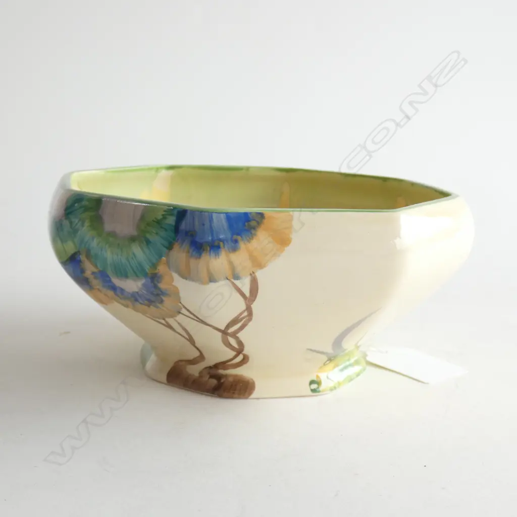 A Clarice Cliff bowl Bizarre pattern "Rhodanthe” c.1935 Image 1++