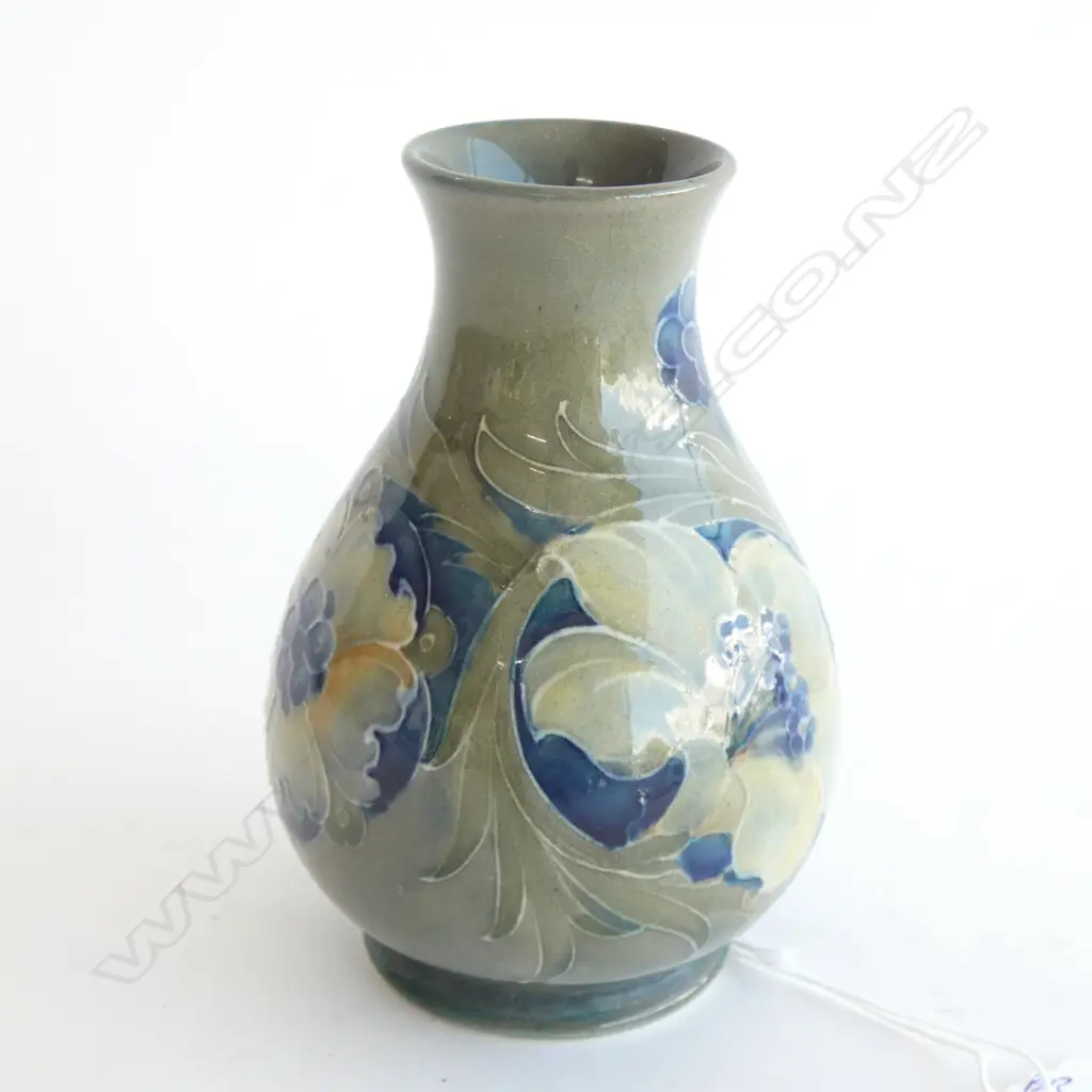 A Moorcroft William 'Late Florian' variant pattern small vase, Image 1++