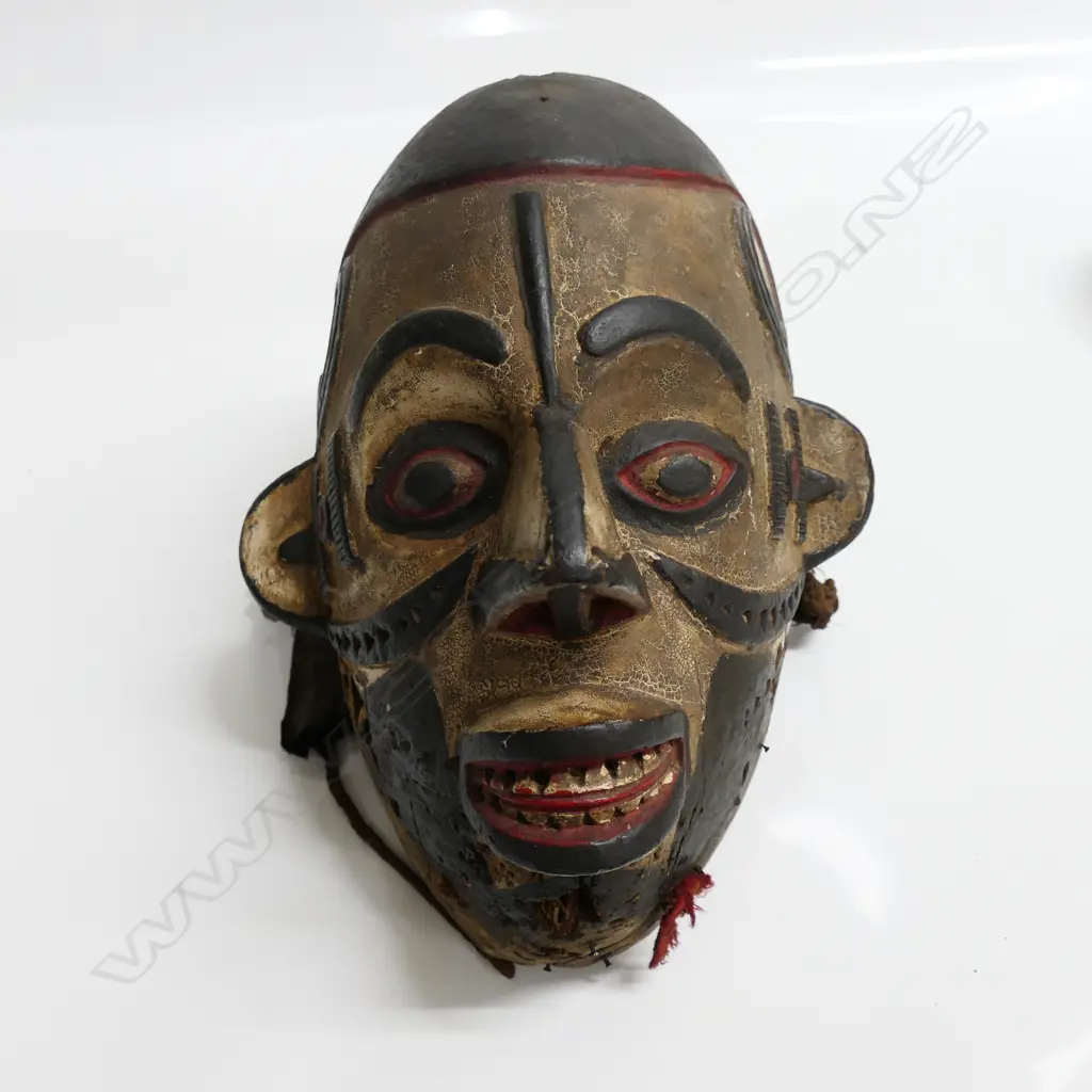 AFRICAN GHANA CARVED WOODEN MASK, H.230mm. Image 1++