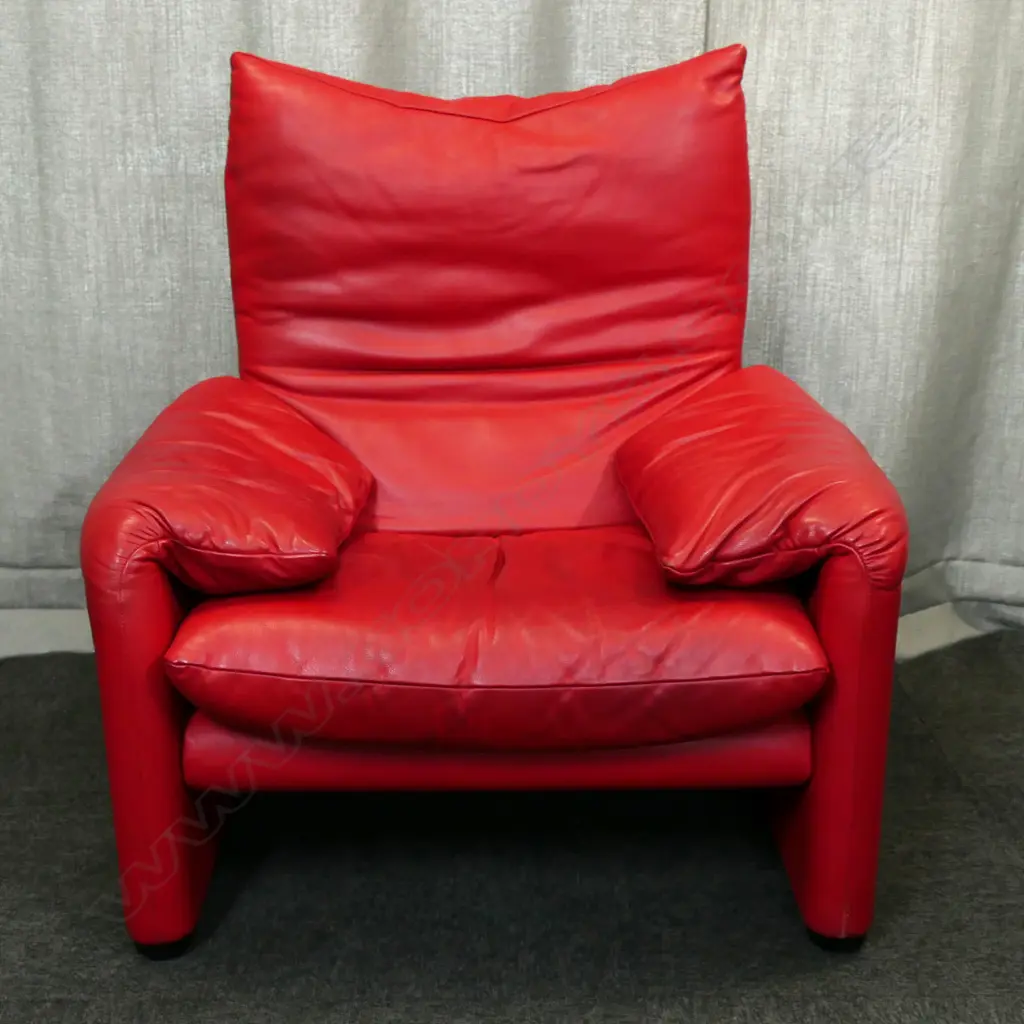 CASSINA MADE IN ITALY RED LEATHER LOUNGE CHAIR, 900 x 800 x 1050mm Image 1++
