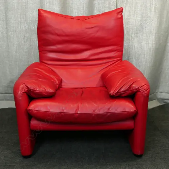 CASSINA MADE IN ITALY RED LEATHER LOUNGE CHAIR, 900 x 800 x 1050mm