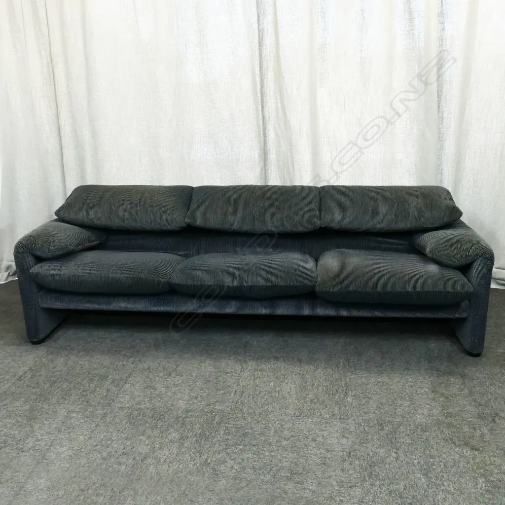 CASSINA MADE IN ITALY GREY STRIPED 3 SEATER COUCH, 2400 x 750 x 1050mm (approx) Image 1++