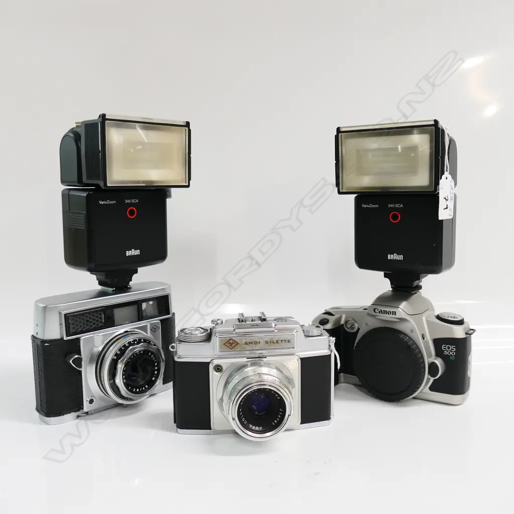3 VINTAGE FILM CAMERAS: AGFA SELECTA M 35mm +AMBI SILETTE + CANON EOS 500. 2 W BRAUN FLASH UNITS Image 1++